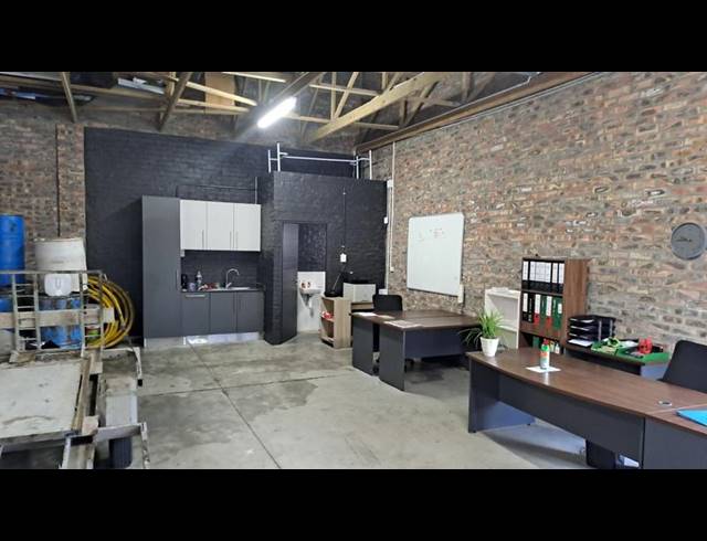BUSINESS PROPERTY TO RENT IN FAIRVIEW